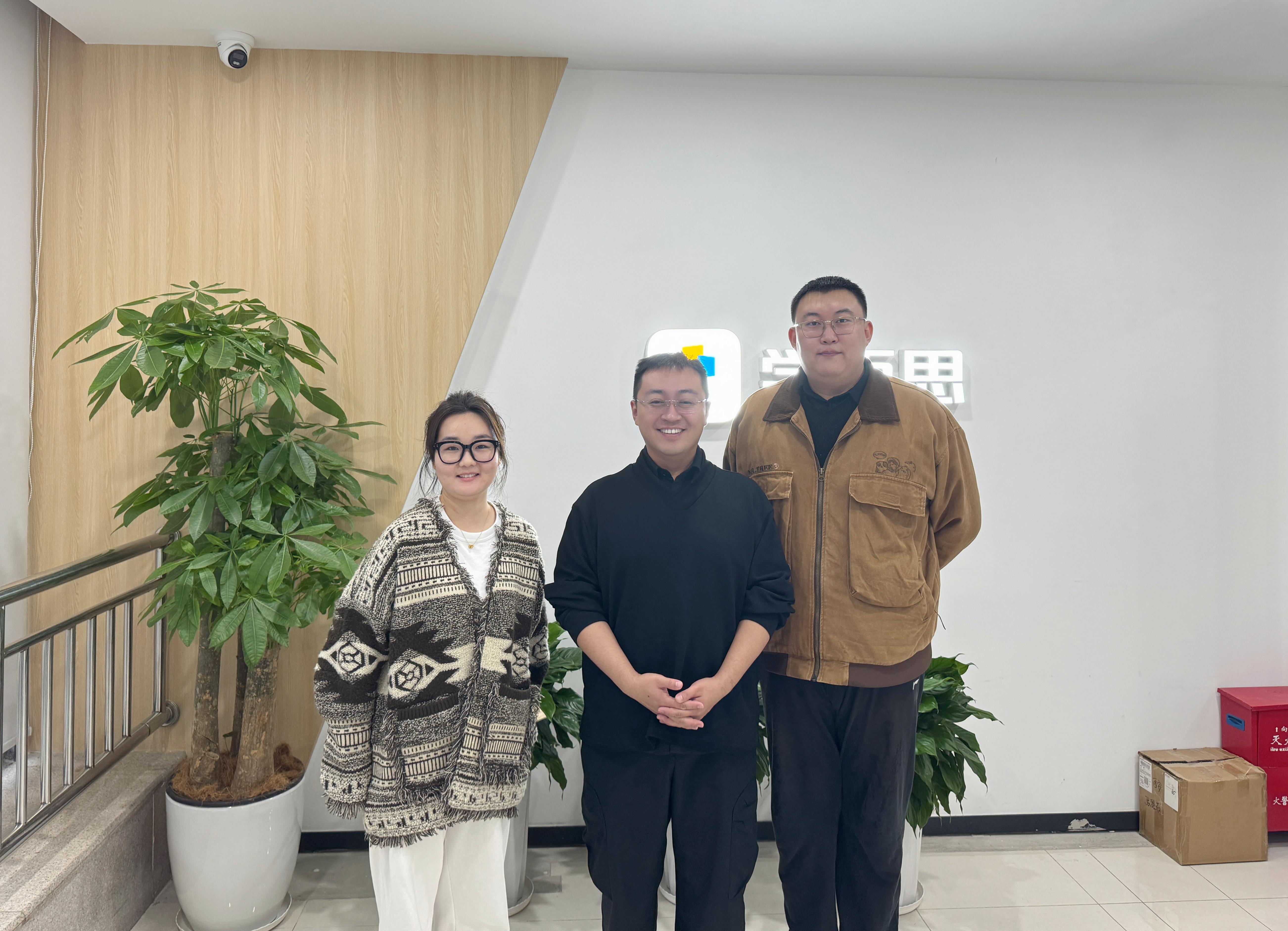 1731637060744165.jpg 1731637060744165.jpg